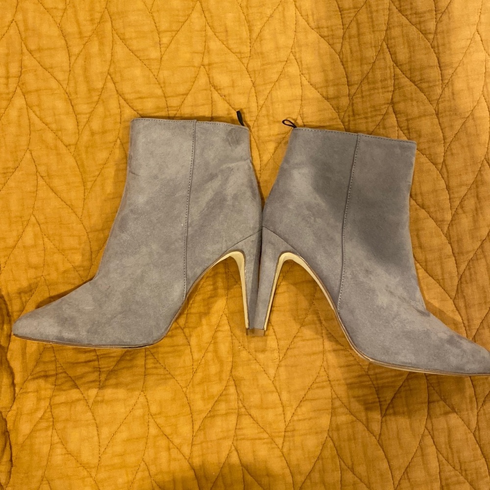 H&M side 7 faux suede gray bootie